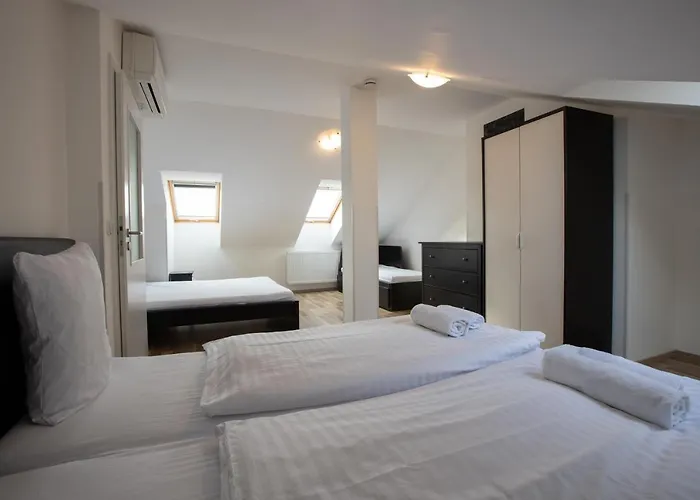 Old Spirit Apartmanhotel 3*