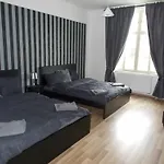 欧德斯坦德公寓式酒店 3*