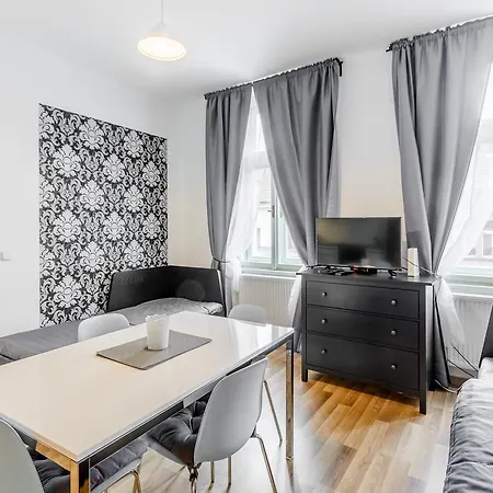 Old Spirit Hotel apartamentowy 3*