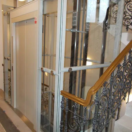 Old Spirit Hotel apartamentowy 3*